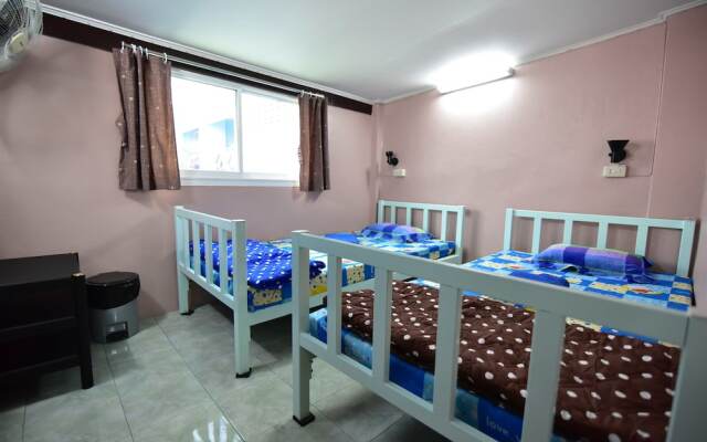 5 Minute Hostel