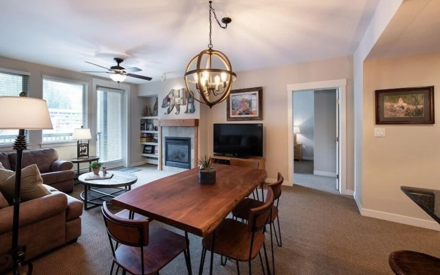 Ski Condo with Mountain and Resort View - Fraser Crossing/Founders Pointe Select-Rated 4457