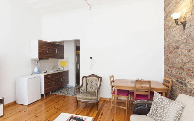 Sunflower Apartments