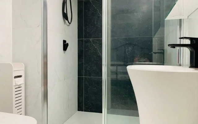 Southbank Modern Luxe Apartment