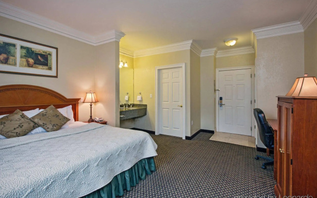 Spark by Hilton Lafayette South