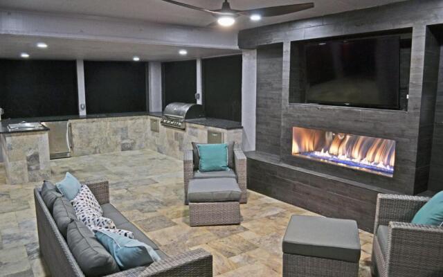 Shell Beach - The Treehouse 210