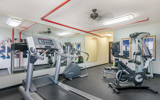Best Western Plus Universal Inn