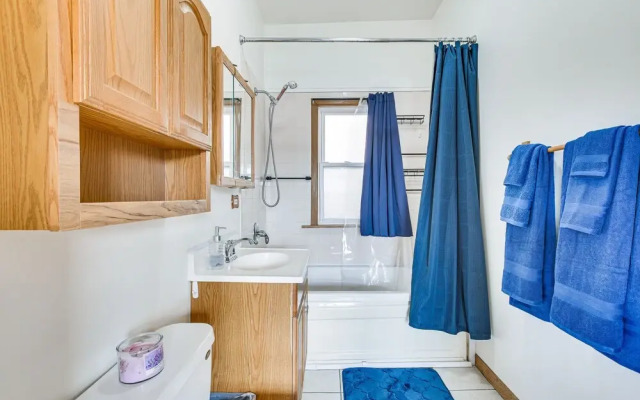 8 Mi to Chicago: Oak Park Home w/ Fenced Backyard!