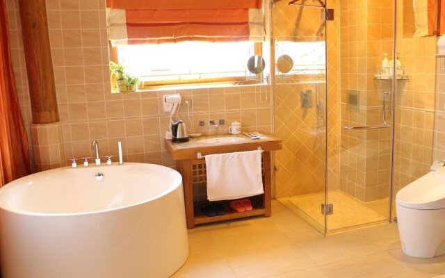 Lijiang Happyland Inn