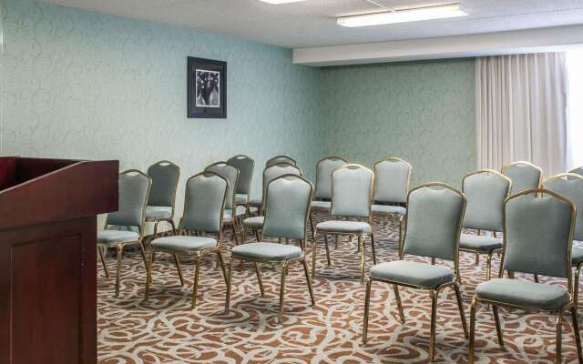 Quality Inn Terre Haute University Area