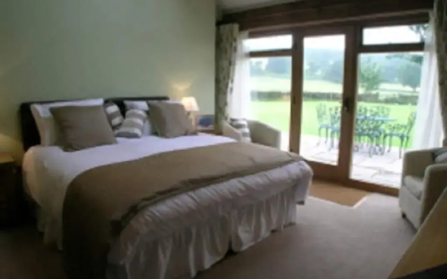 Green Grove Country House