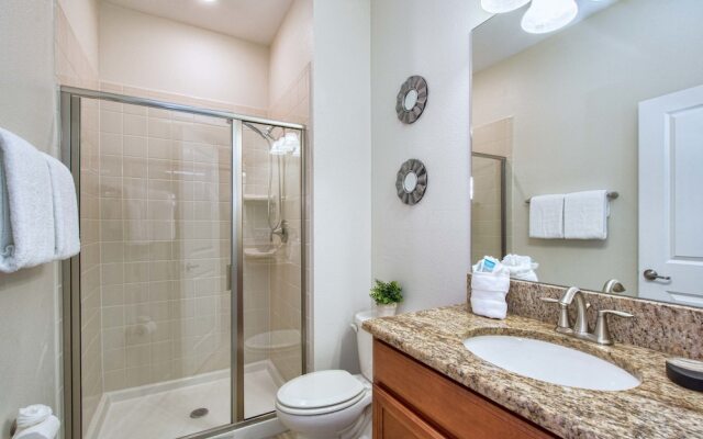 Storey Lake 4 Bedroom Townhome w Splashpool - 1624ST