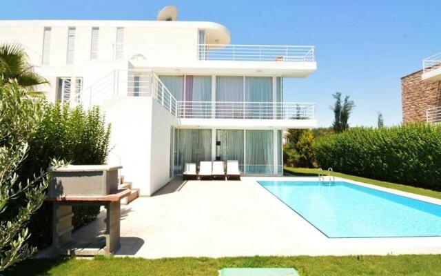 Novron Feronia Villas