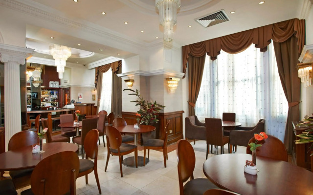 Royal Eagle Hotel