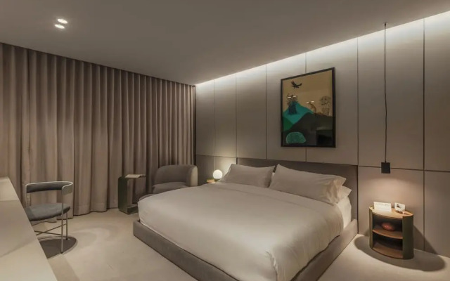 Wake BioHotel