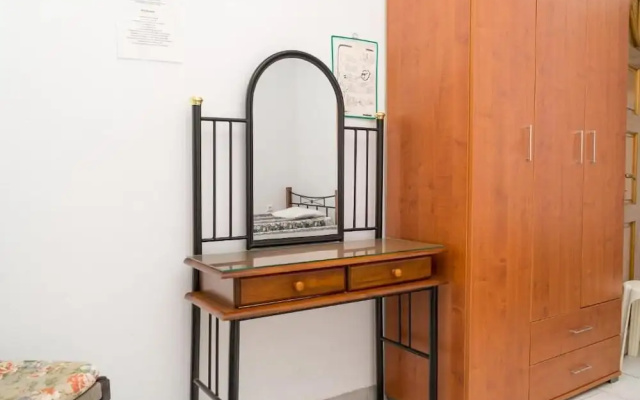 Anna's Studios & Apartments
