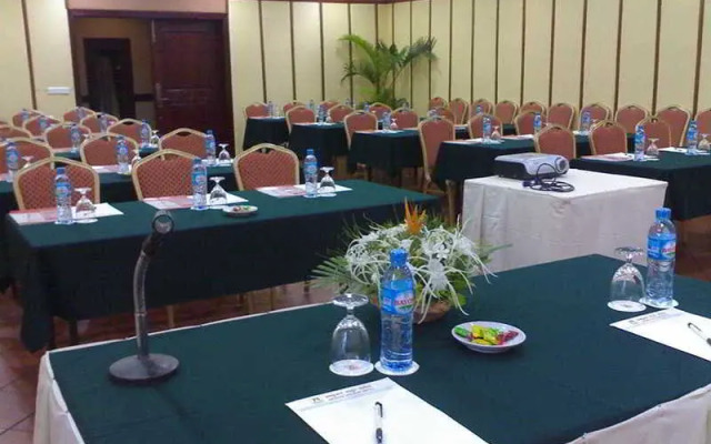 Apsara Holiday Hotel