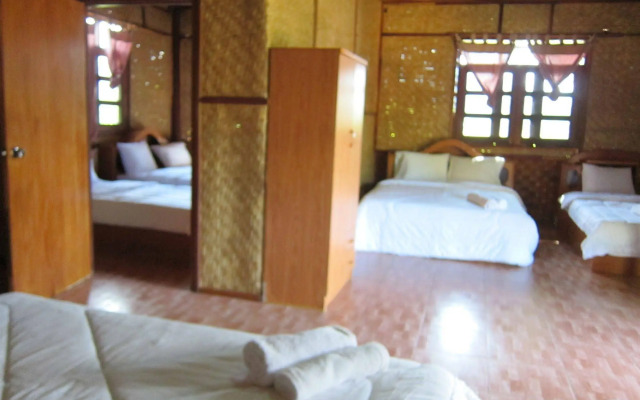 Thai Loei 300 Pee Resort