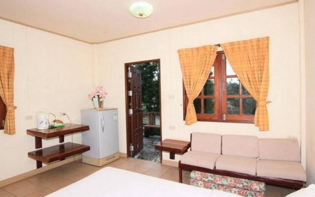 Rosthip Thani Resort