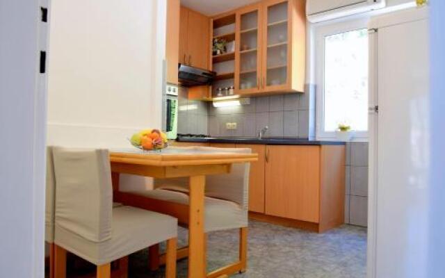 Rab City Apartment Greeny
