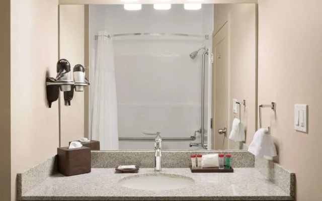 Ramada Emerald Park/Regina East