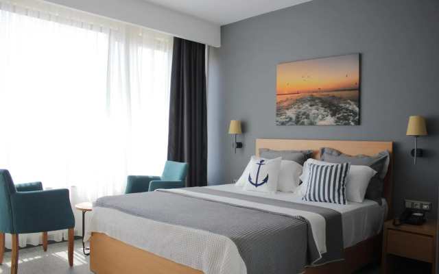 Port Marina Hotel