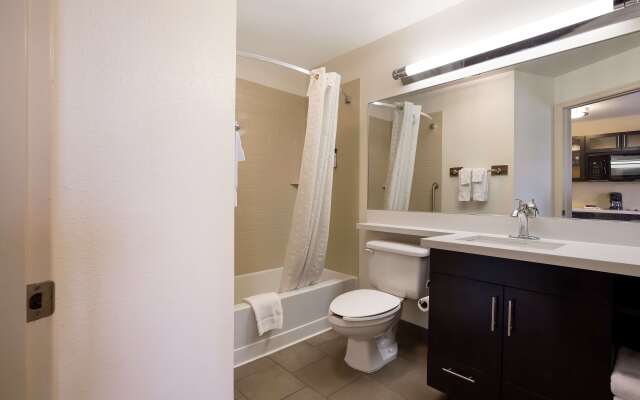 Sonesta Simply Suites  St Louis Earth City