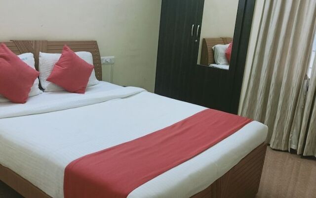 R Hotel - Manapakkam