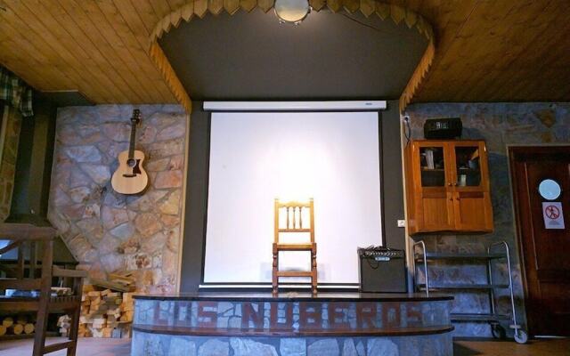 Albergue Los Nuberos - Hostel