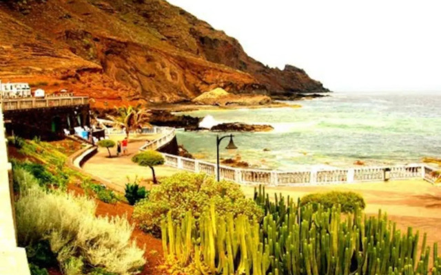Primera línea en piscinas naturales.