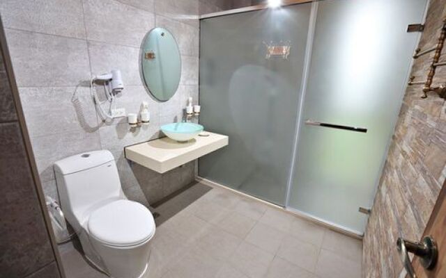 Lotung Stay B&B