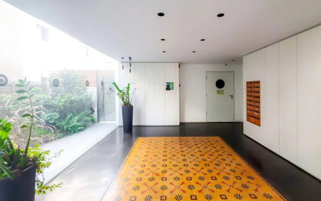 Exclusive 3BDR Near Rothschild TL40