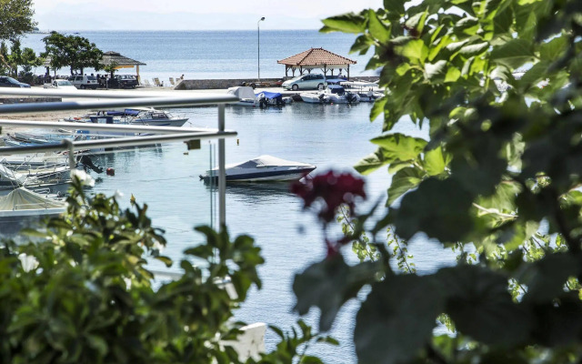 Porto Evia Boutique Hotel