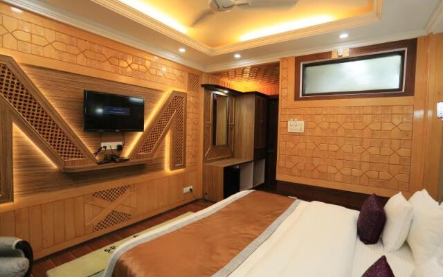 Milad Hotel