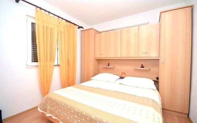 Apartments Mirta