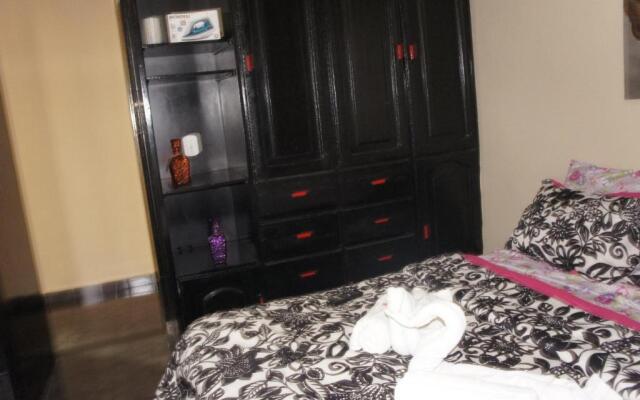 Apto 1,5 km do Shop. Manauara