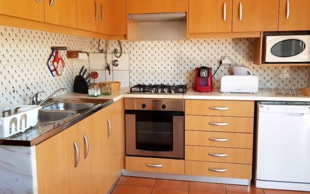 Cozy Apartment near the beach