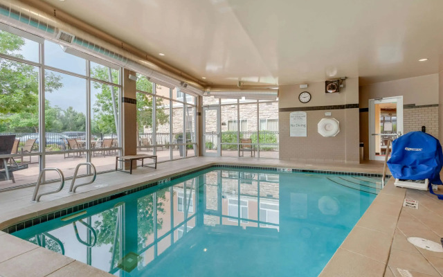 Cambria Hotel Denver International Airport