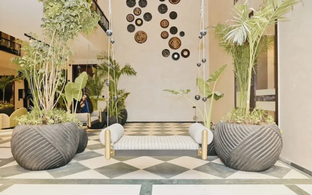 Omaya Suites