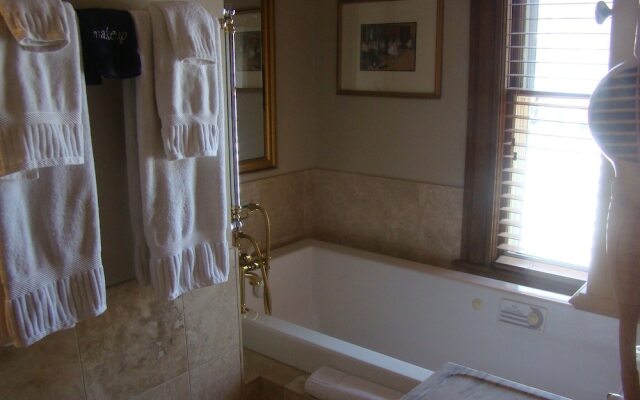 The Village Inn of Woodstock