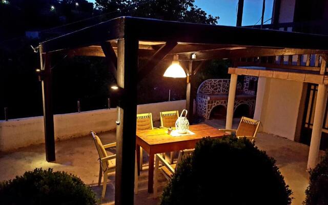 Proias Guesthouse 7km from Meteora!At village VLACHAVA