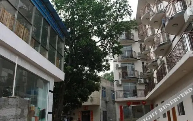 Junyi Hotel (Weizhou Island)