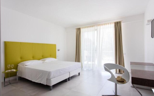 Luna Minoica Suites and Apartments