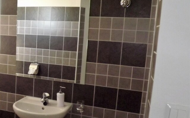 Captivating Apartment 15 Sleeps 4 Guests