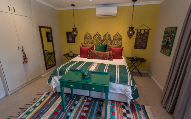 Baruch Guesthouse on Lovell