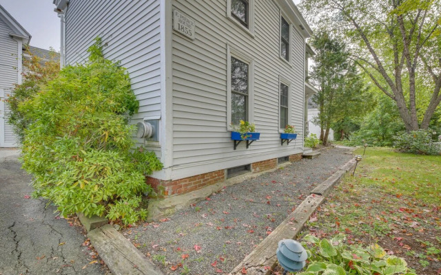 Charming Belfast Home, Walk to Downtown!