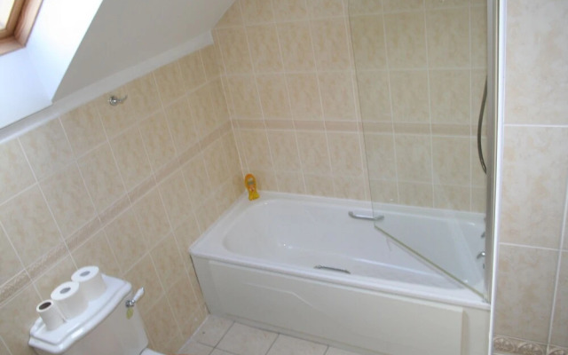 Lios Mór - 5 bed self catering house