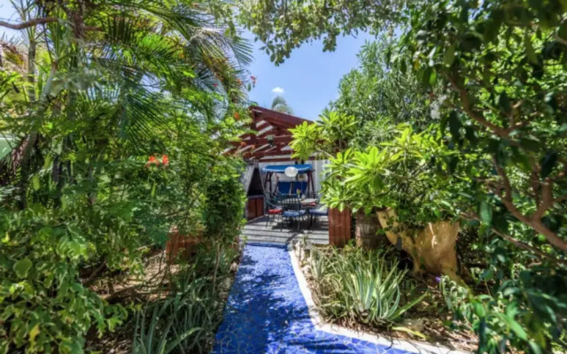 Sunflower Villa Studios By Cmd