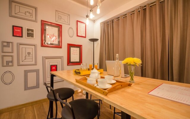 OYO Townhouse 781 Royal Palms Hotel