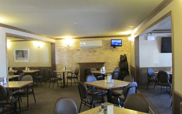 Auberge Jeunesse Monts Groulx Aventure