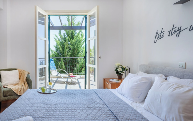J1 Holiday House Adjacent to Aphrodite Hills - Sea View