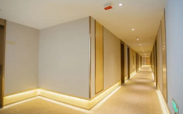 Super 8 Hotel (Akto)