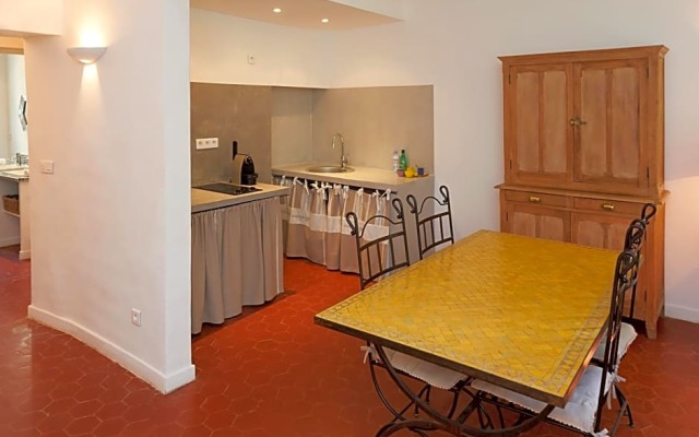 La Grande Maison De Nans