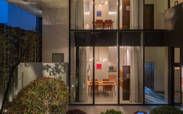 WuYu Hotel (Chongqing Yangjiaping Vientiane City)